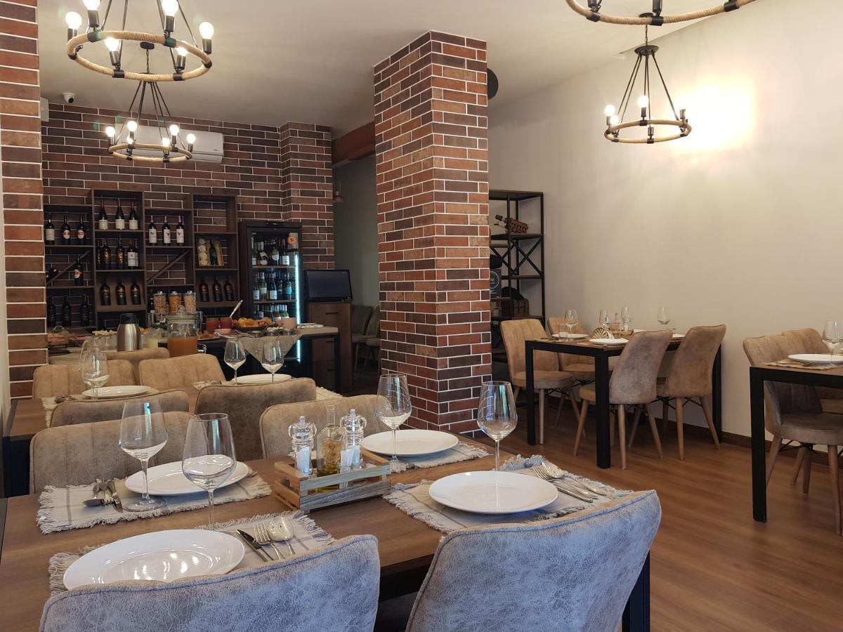 Peaky Hotel Durres Ngoại thất bức ảnh