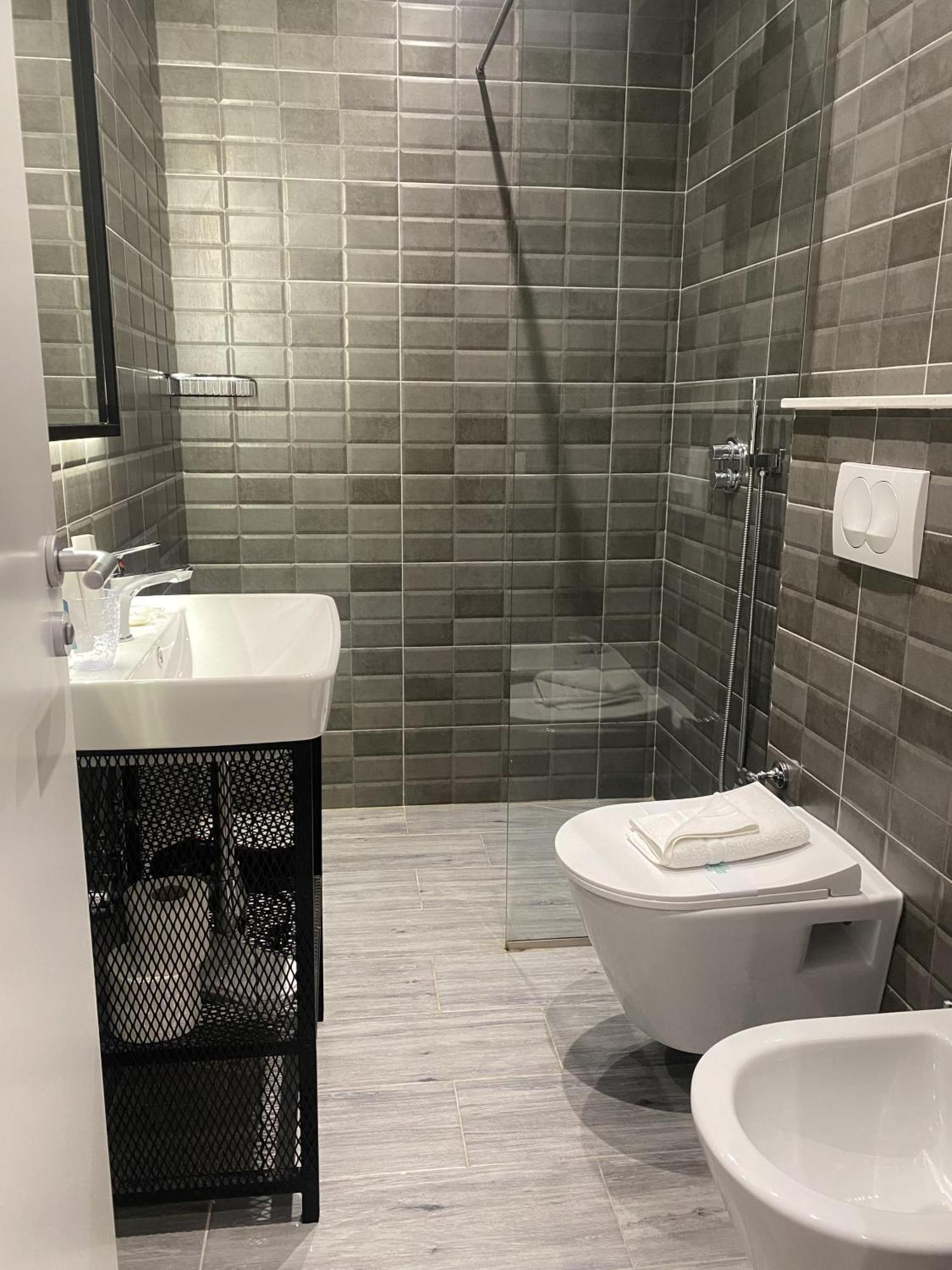 Peaky Hotel Durres Ngoại thất bức ảnh