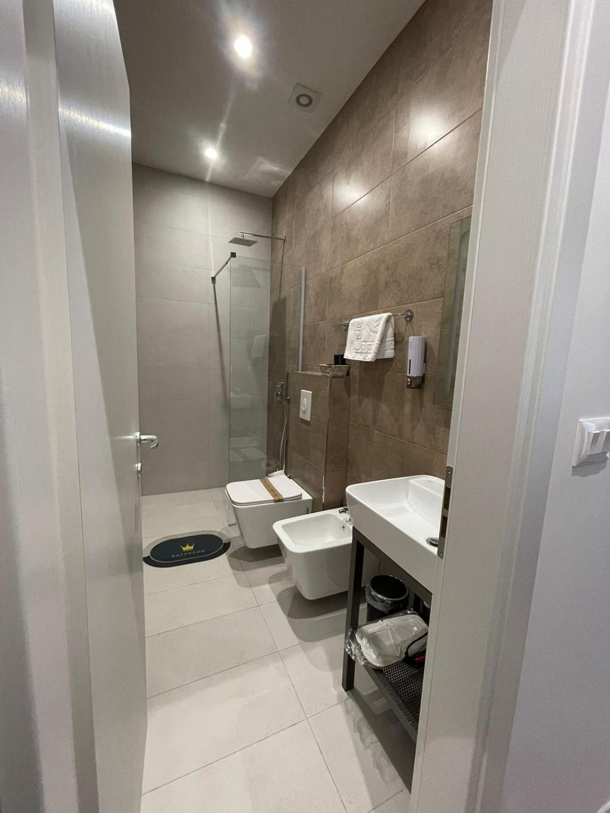 Peaky Hotel Durres Ngoại thất bức ảnh