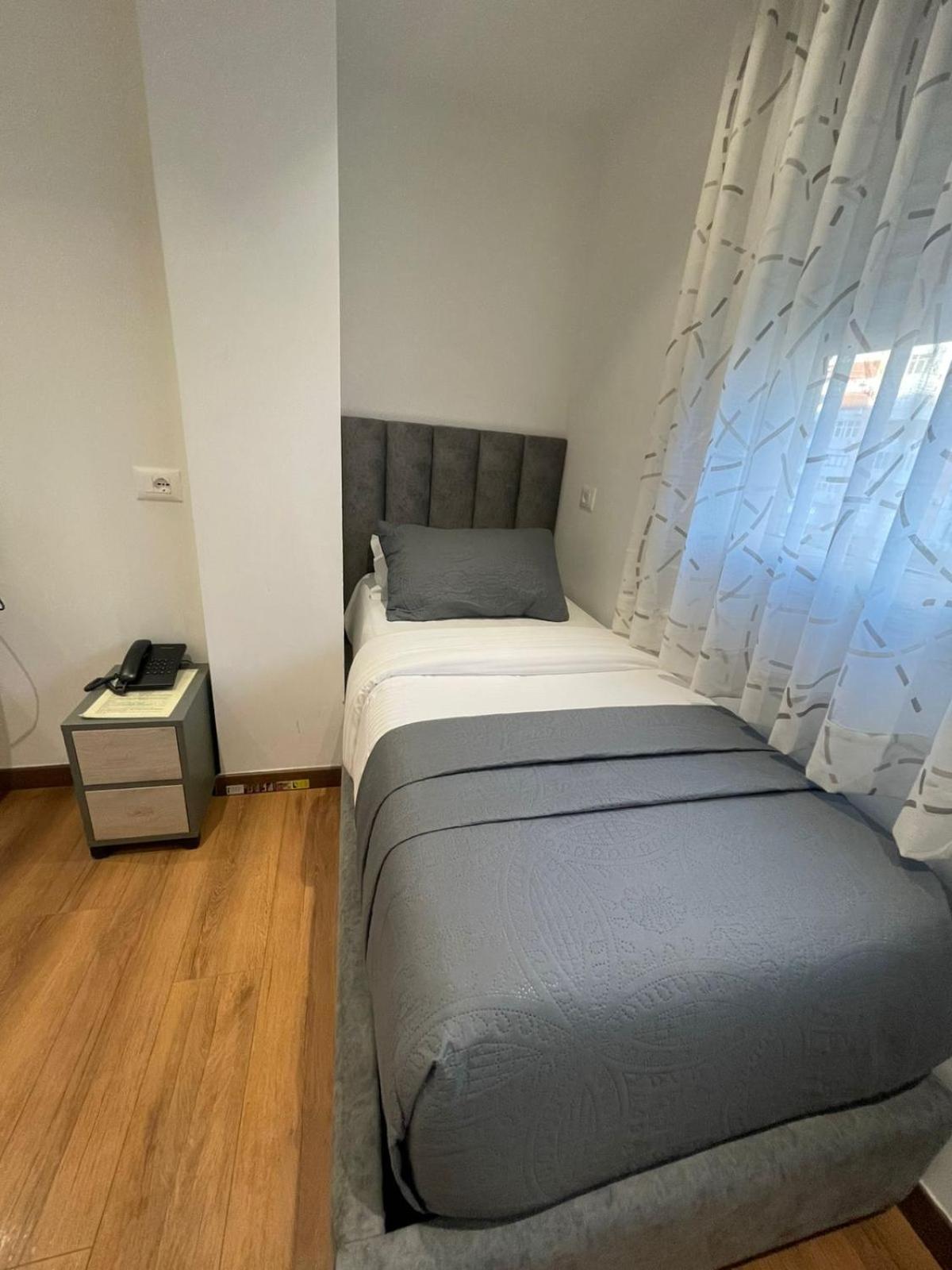 Peaky Hotel Durres Ngoại thất bức ảnh