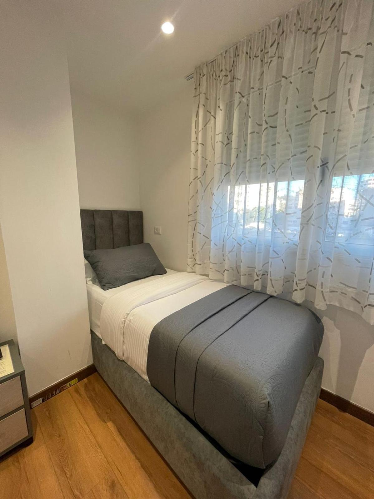 Peaky Hotel Durres Ngoại thất bức ảnh